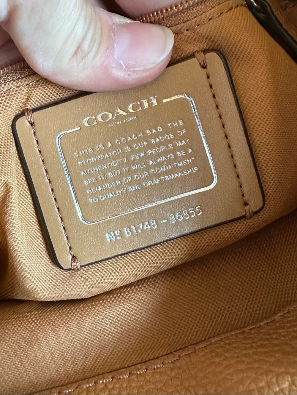 Coach Turnlock Edie Pebbled Leather Shoulder Bag Purse Tan Saddle 36855